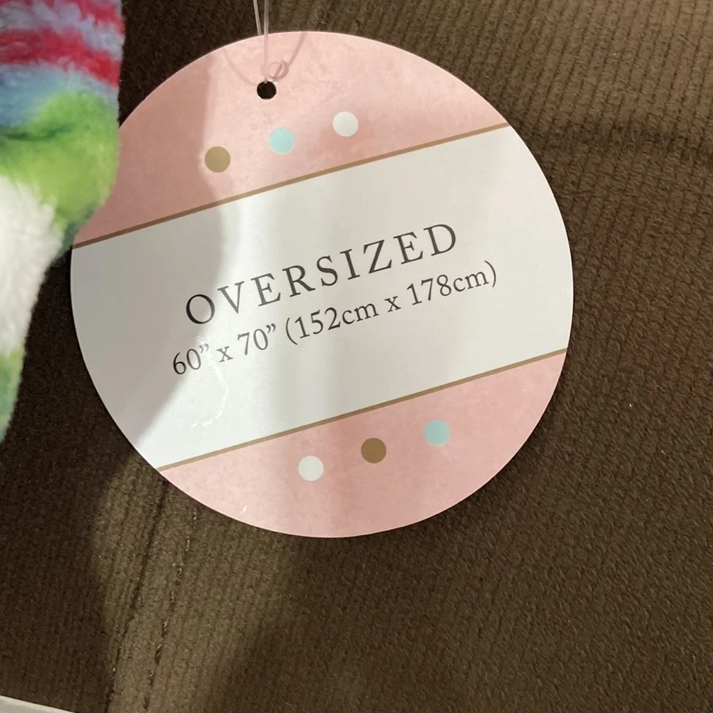 Cupcakes & Cashmere Oversized Christmas Throw